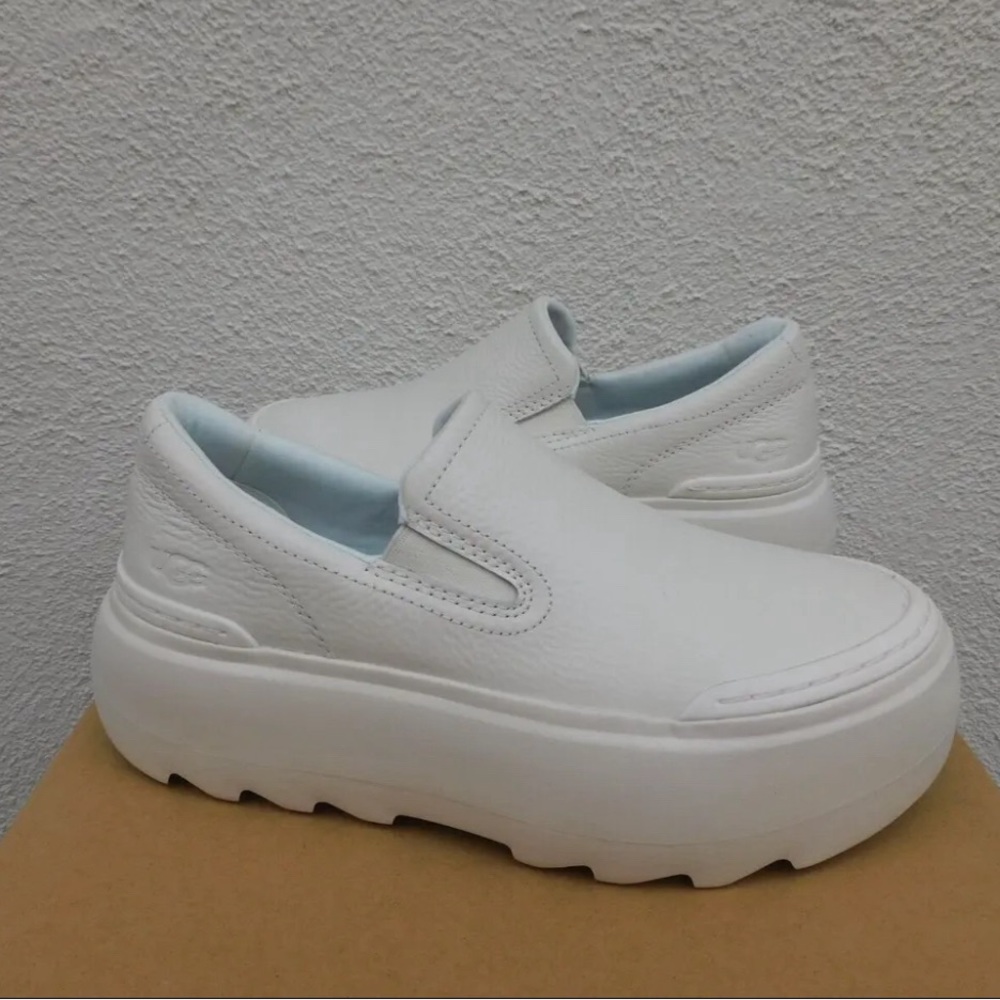 UGG MARIN MEGA SLIP-ON PLATFORM FASHION SNEAKERS NEW IN BOX SIZE 7.5